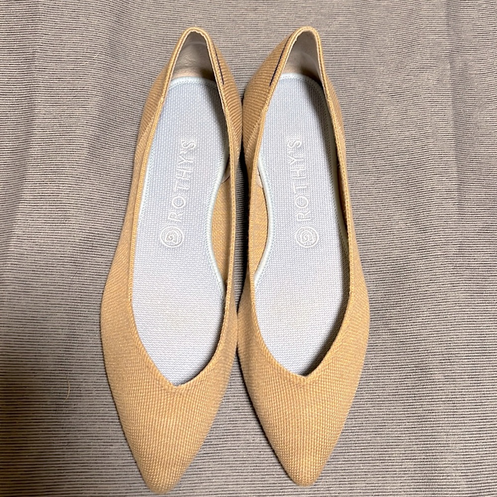 Rothy’s camel merino points size 10